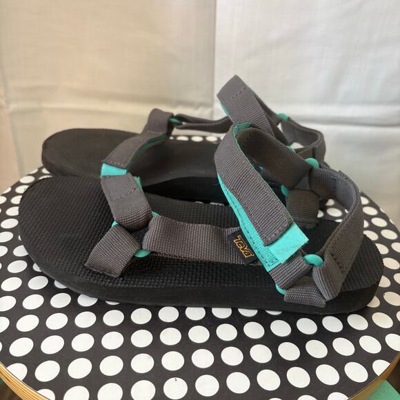 Teva Sandals Womens 7 Gray Original Universal Strap Slip On Waterproof Comfort - Picture 5 of 6